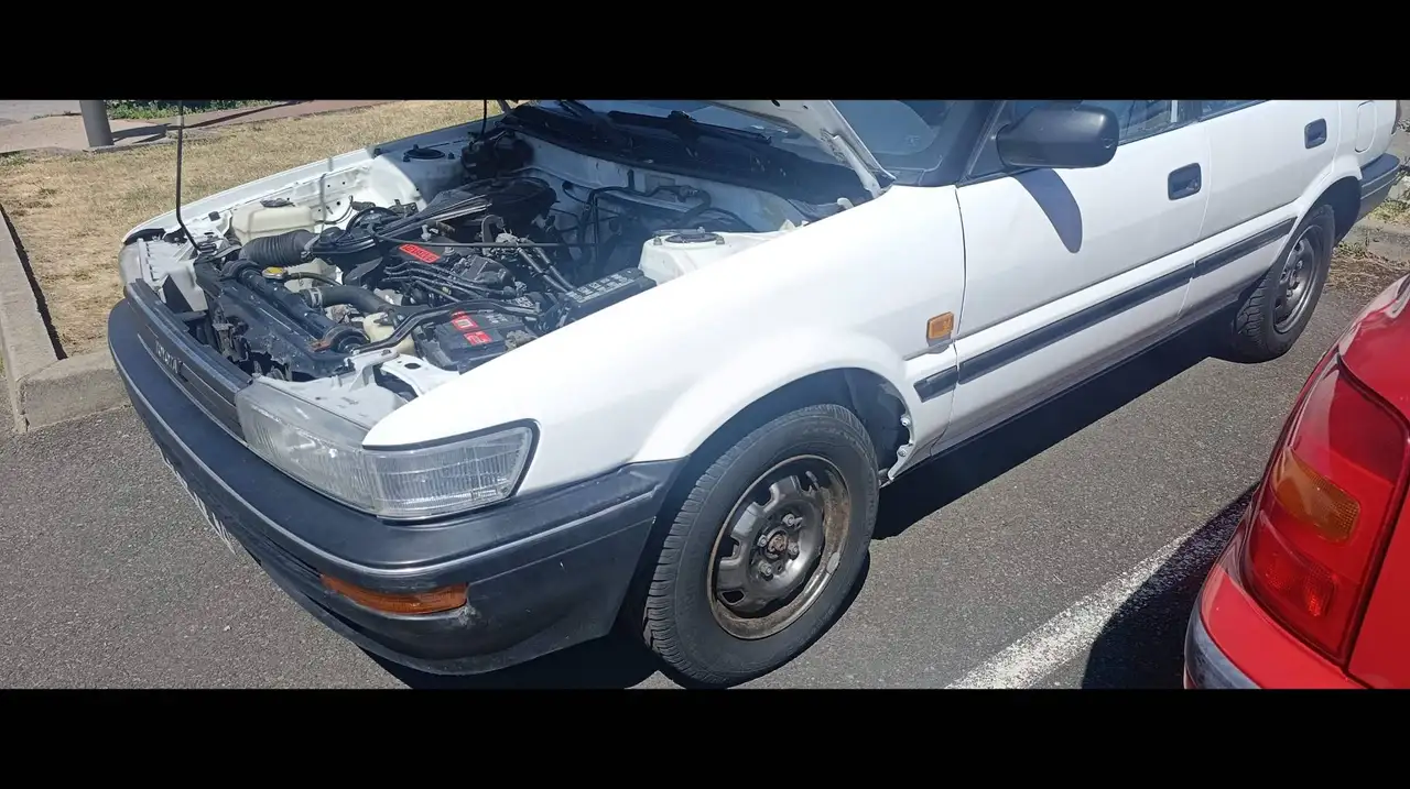 Toyota Corolla 1.3 GL Liftback 12 v 82cv, foto 3