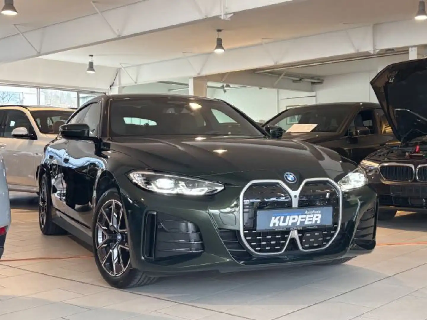 BMW i4 eDrive 40 M Sportpak ACC Prof°elSitz+Mem°HIFI Yeşil - 2