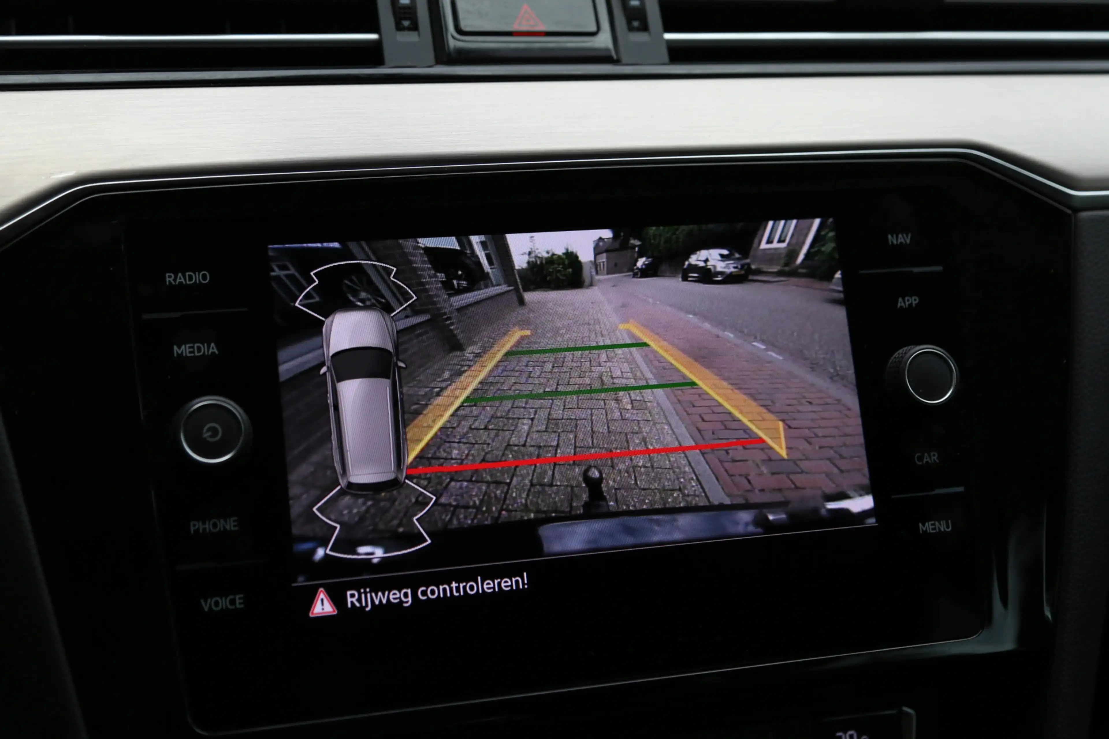 Volkswagen Passat Variant 1.5 TSI Elegance DSG Navi Camera LED ACC — photo 8