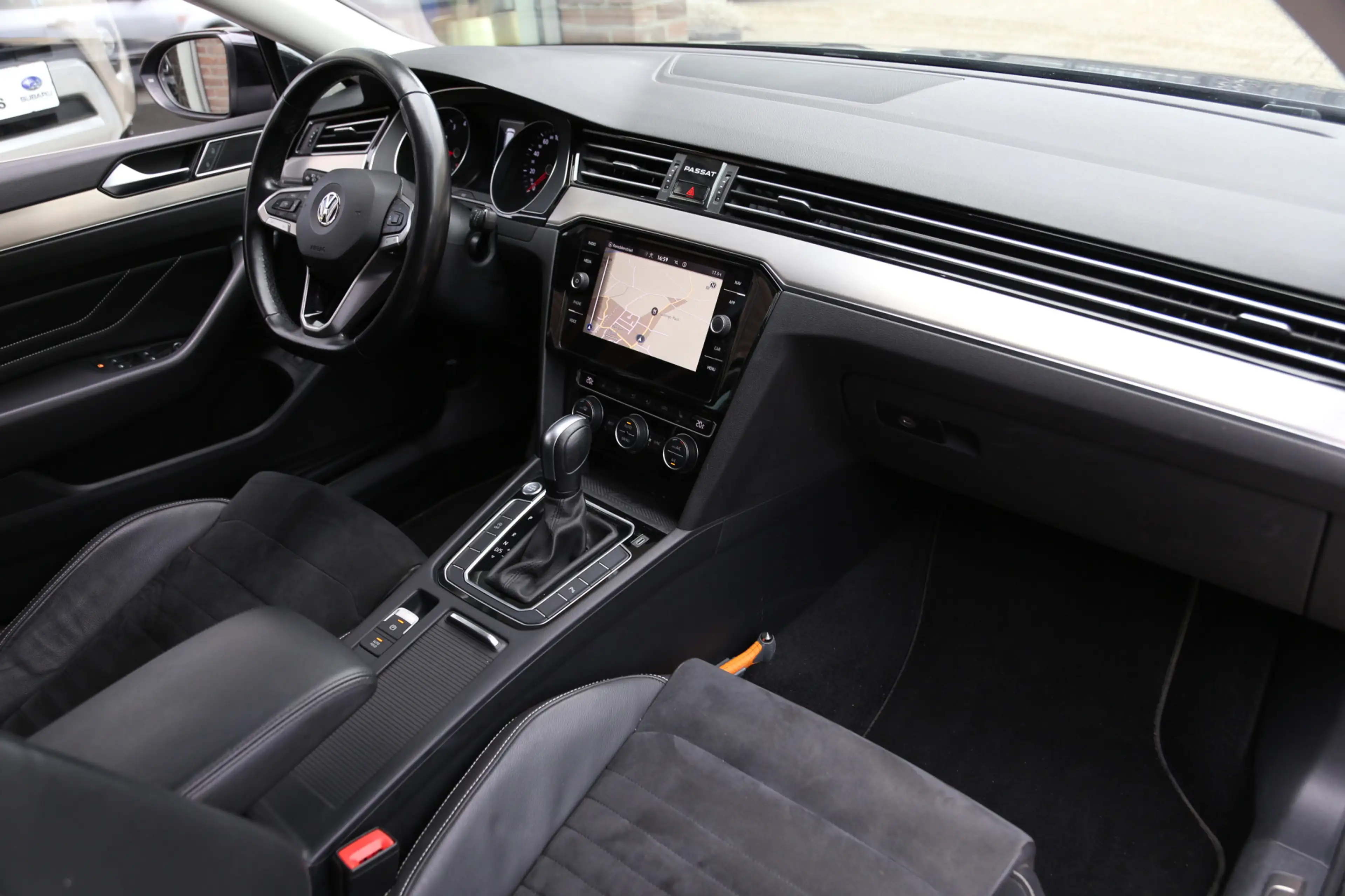 Volkswagen Passat Variant 1.5 TSI Elegance DSG Navi Camera LED ACC — photo 4