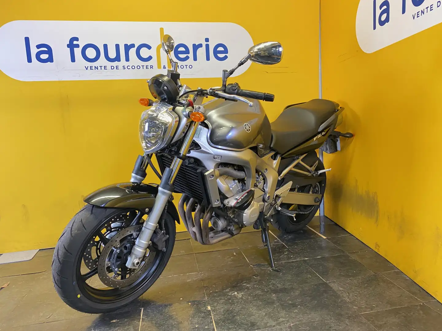 Yamaha FZ 6 Gris - 1