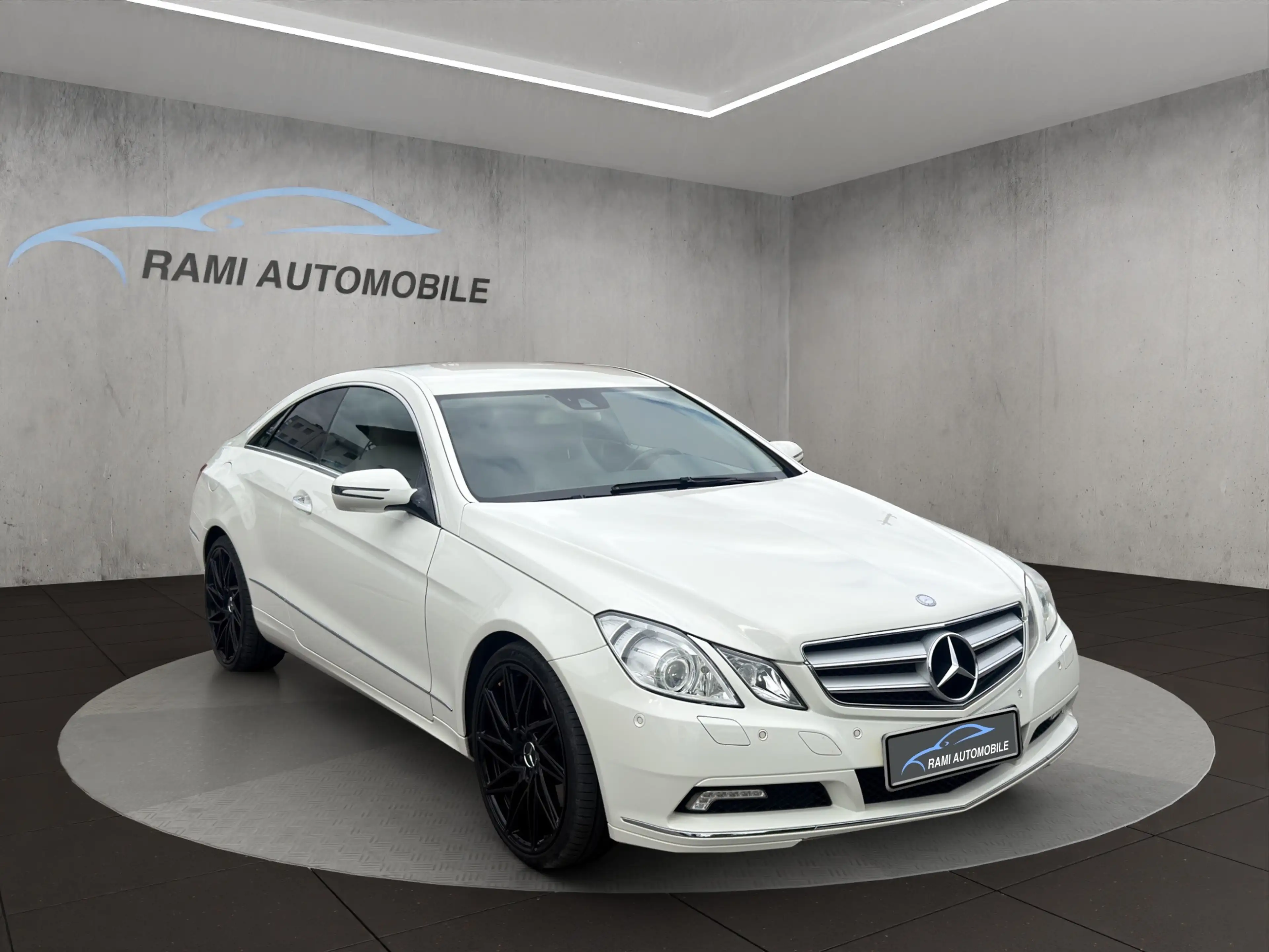 Mercedes-Benz E 350 E 350 CGI C BlueEFFICIENCY 7G-TRONIC Prime Edition — photo 3