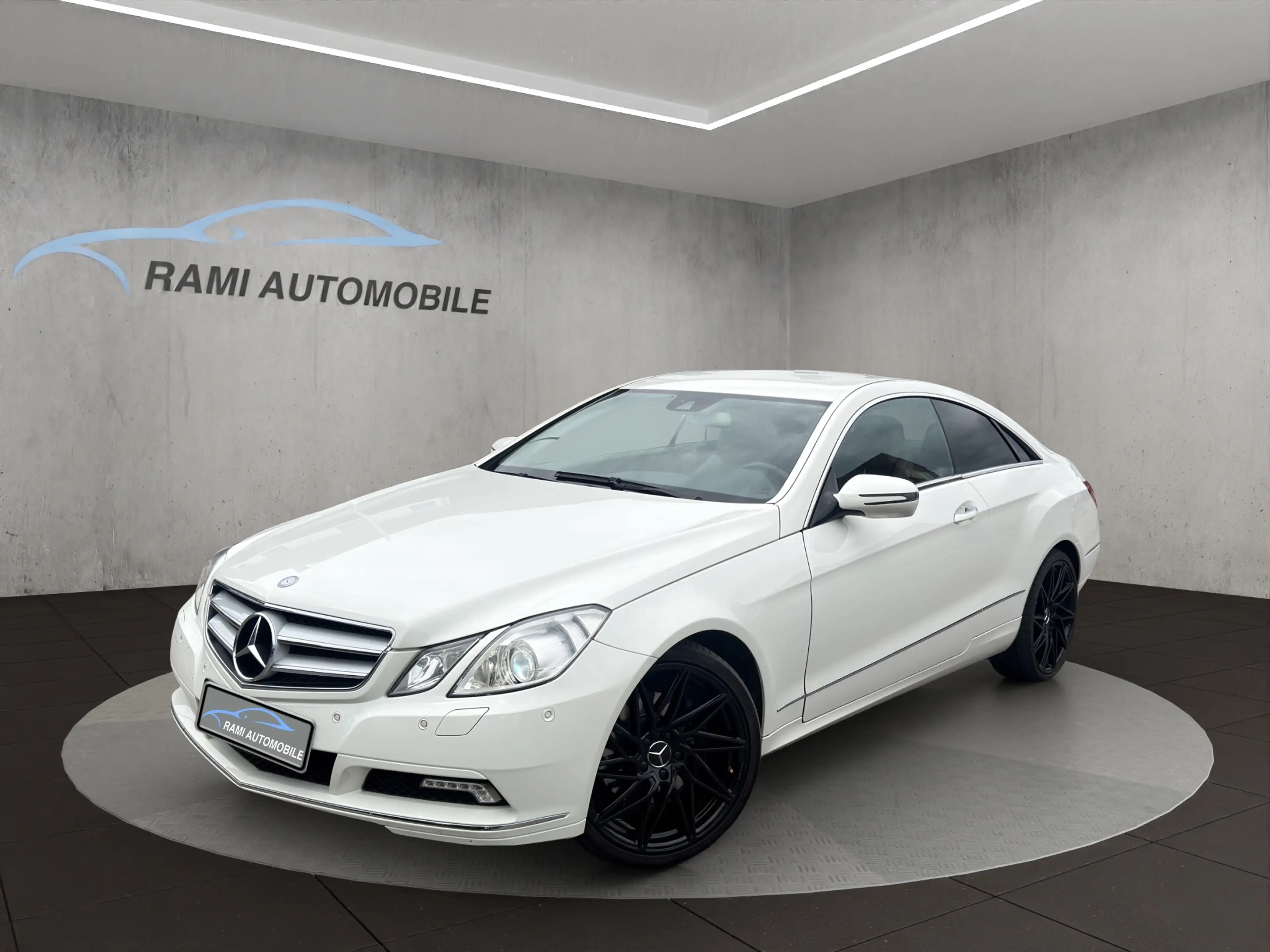 Mercedes-Benz E 350 E 350 CGI C BlueEFFICIENCY 7G-TRONIC Prime Edition