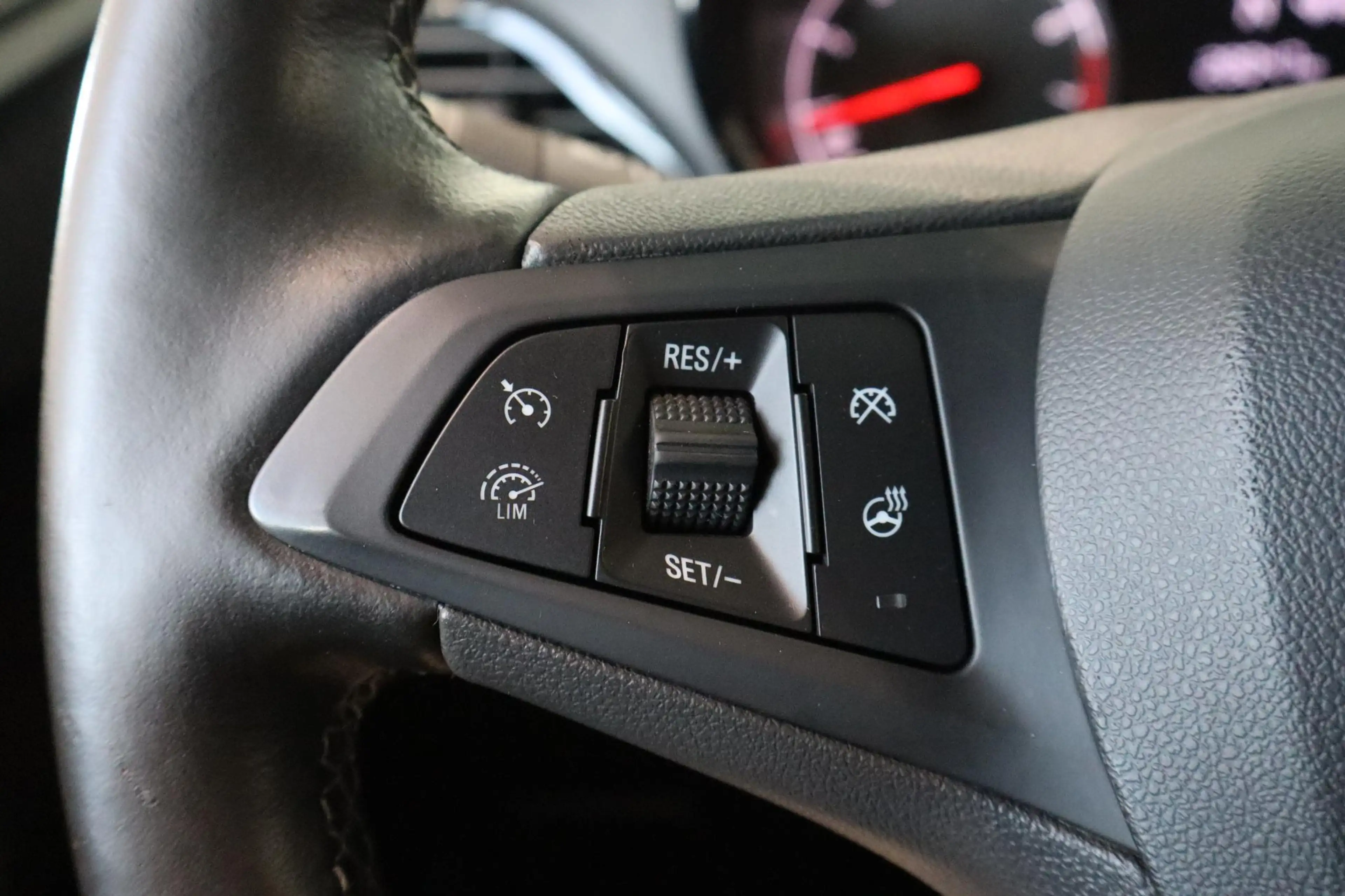 Opel Karl 1.0 ecoFLEX Edition — photo 15