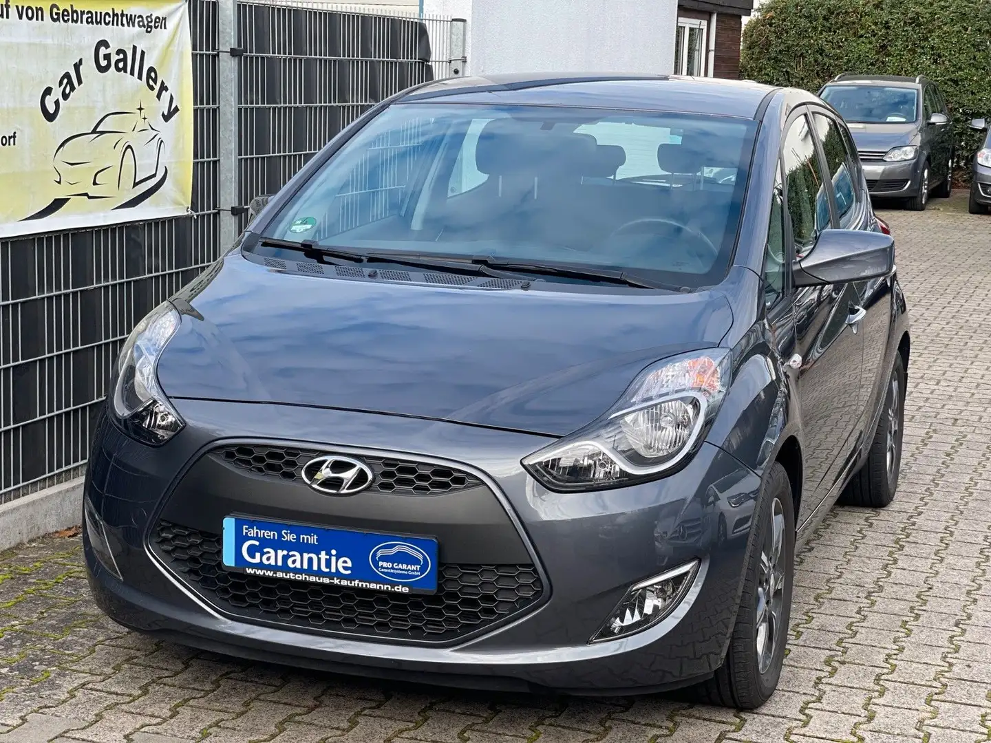 Hyundai iX20 1.6 Space Automatik/1.Hd/Garantie Grau - 1