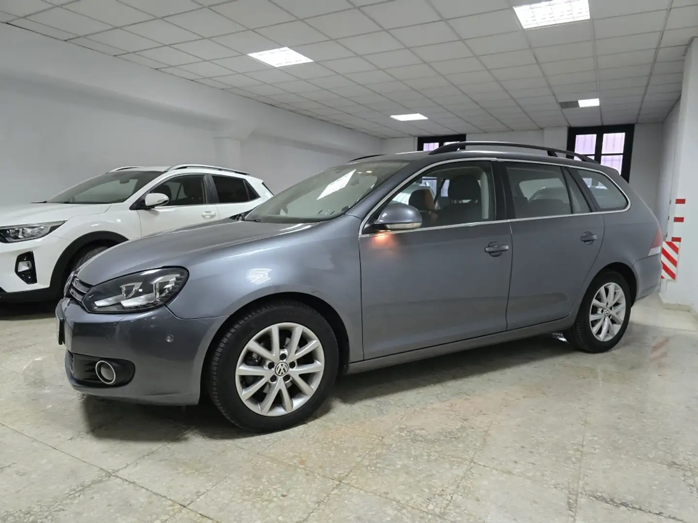 Volkswagen Golf Variant 1.6 TDI CR Sport Gris - 2
