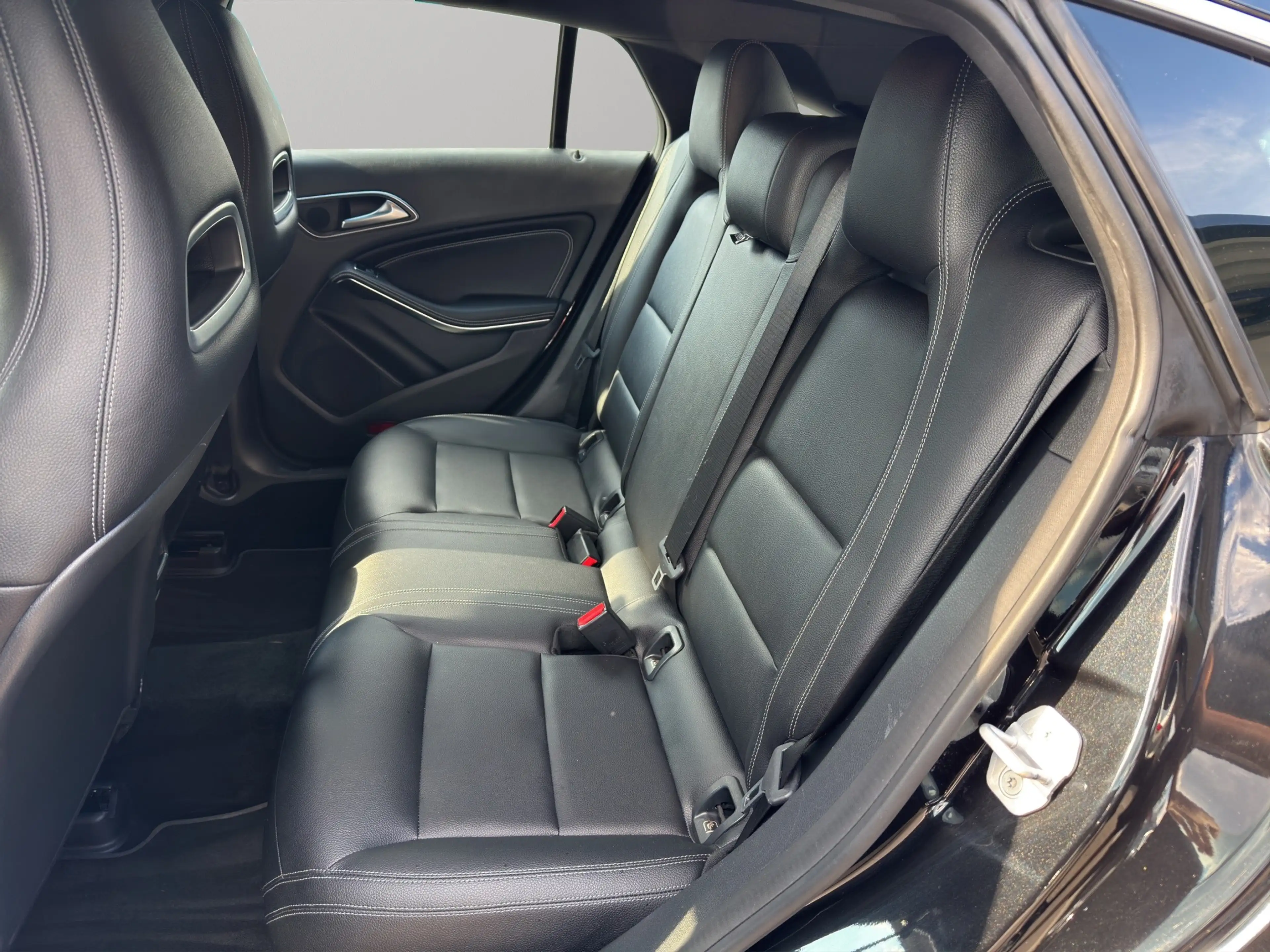 Mercedes-Benz CLA 220 CLA 220 CDI*Vollleder*Ambiente*Kamera*LMF*Xenon*PDC* — photo 14