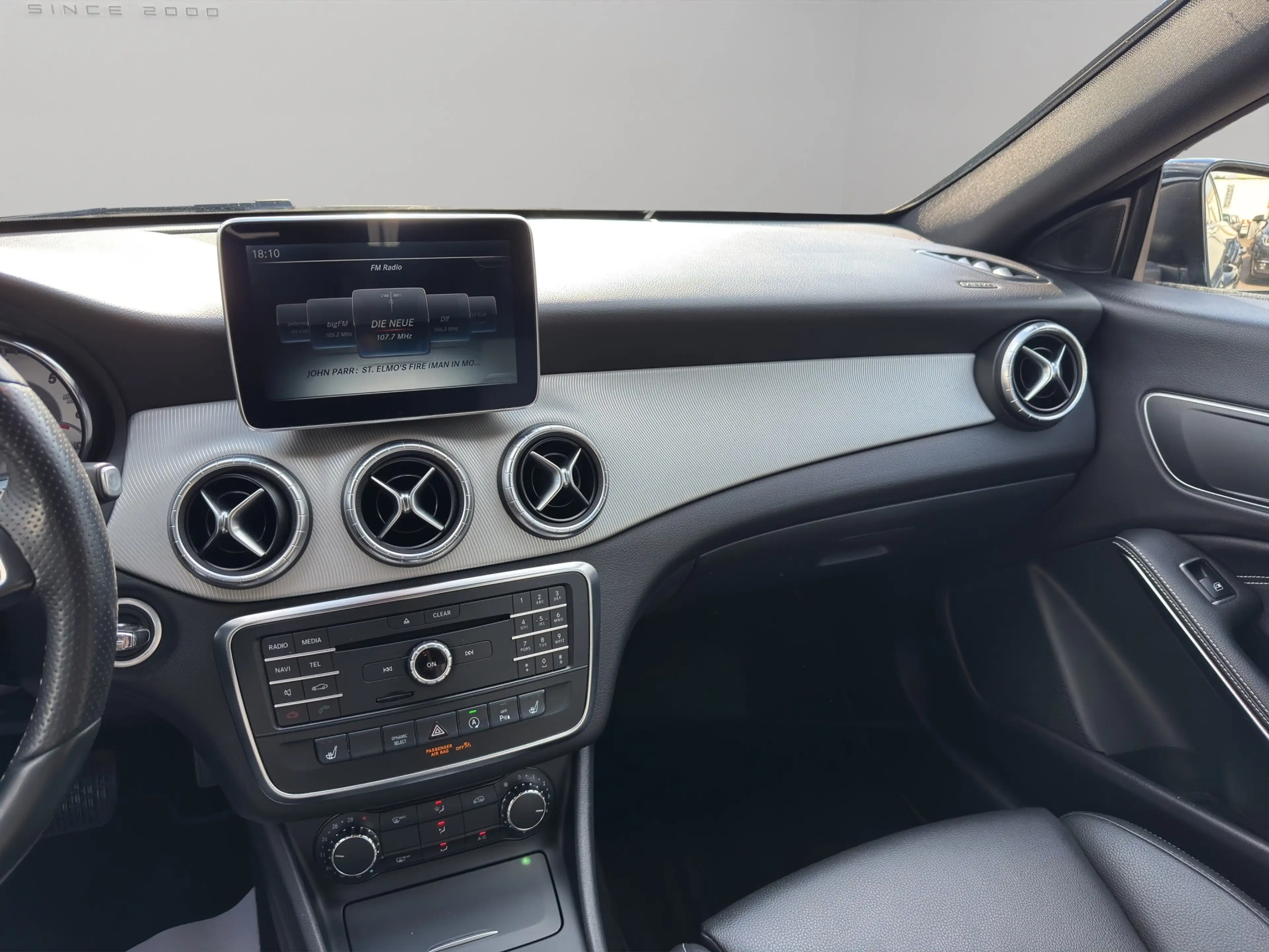 Mercedes-Benz CLA 220 CLA 220 CDI*Vollleder*Ambiente*Kamera*LMF*Xenon*PDC* — photo 11