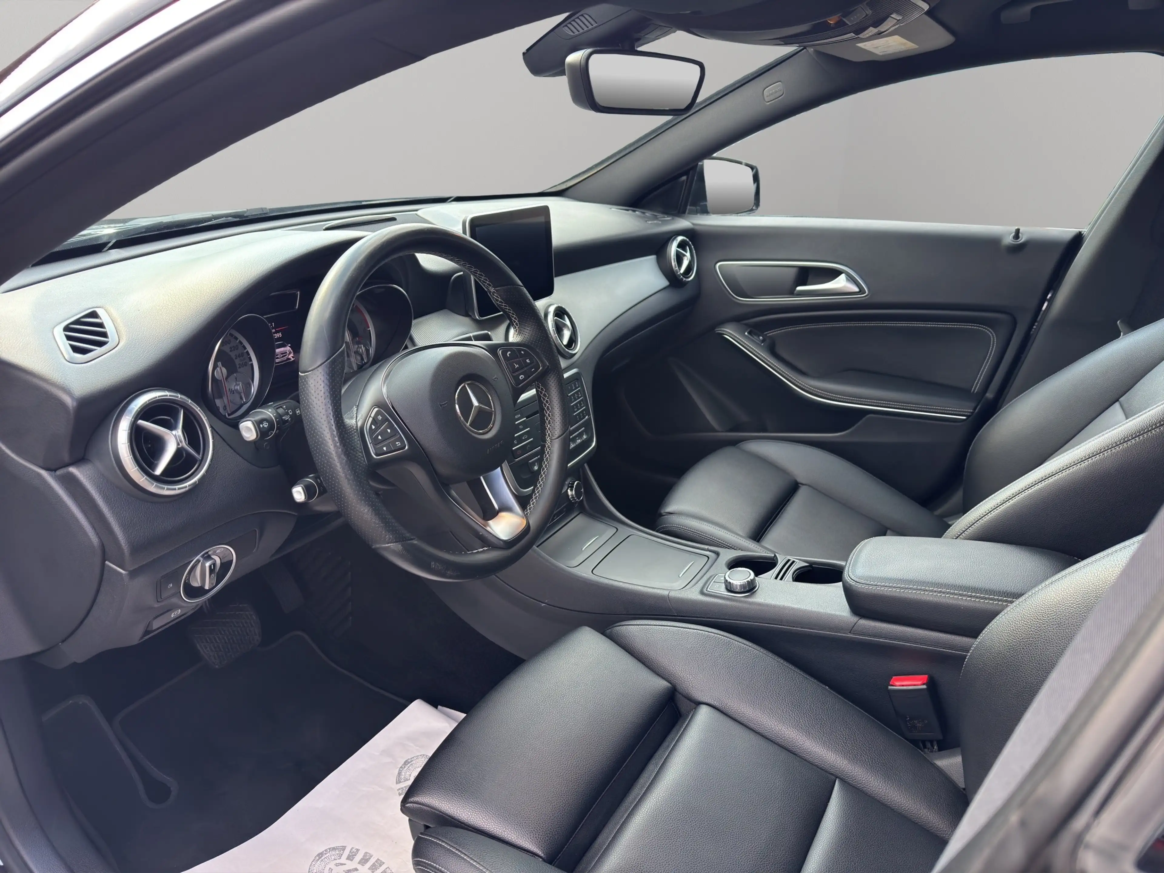 Mercedes-Benz CLA 220 CLA 220 CDI*Vollleder*Ambiente*Kamera*LMF*Xenon*PDC* — photo 9
