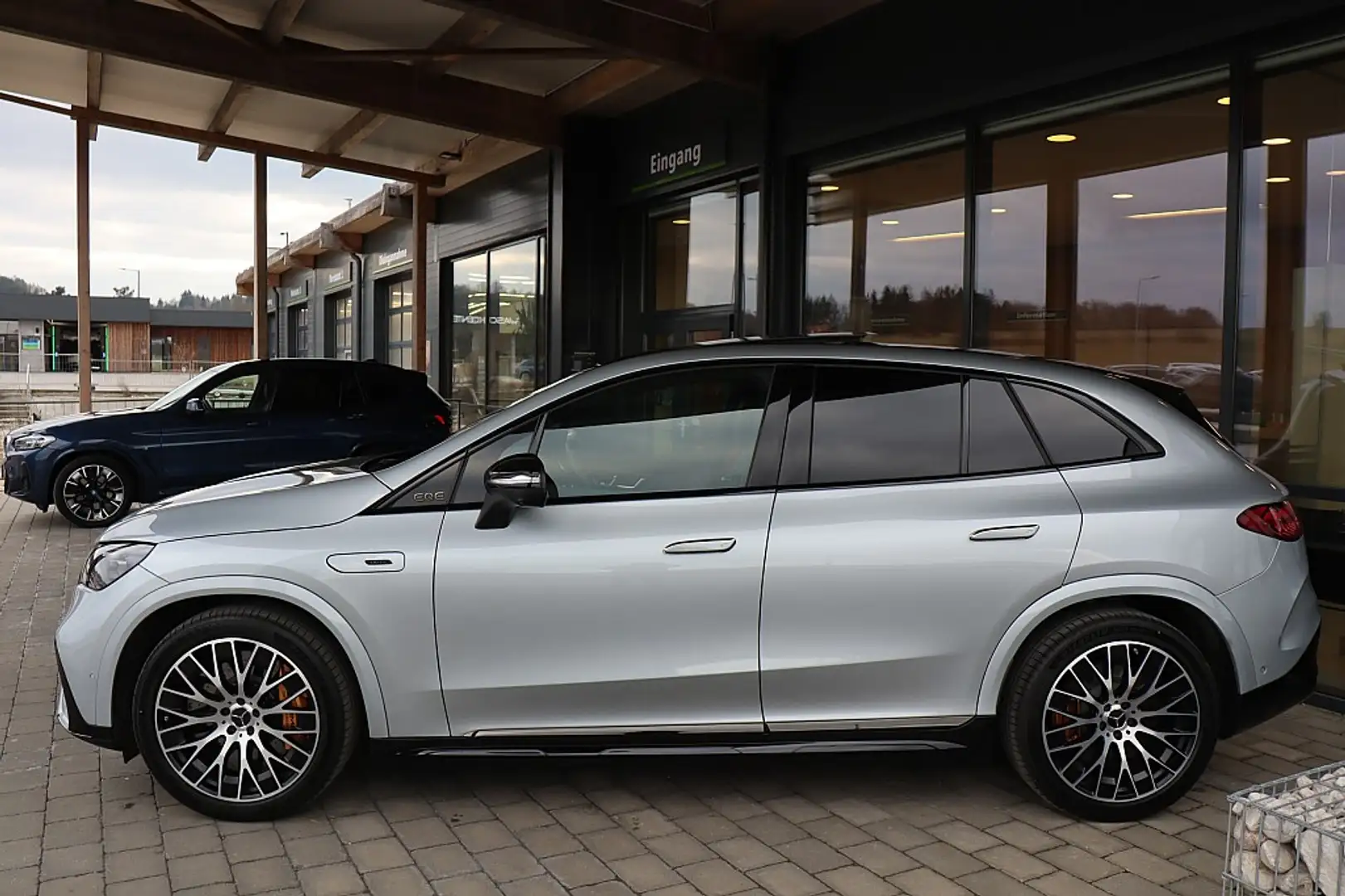 Mercedes-Benz EQE SUV EQE SUV AMG 43 4matic 90,6kWh Aut. NP €148,5tsd Silber - 2