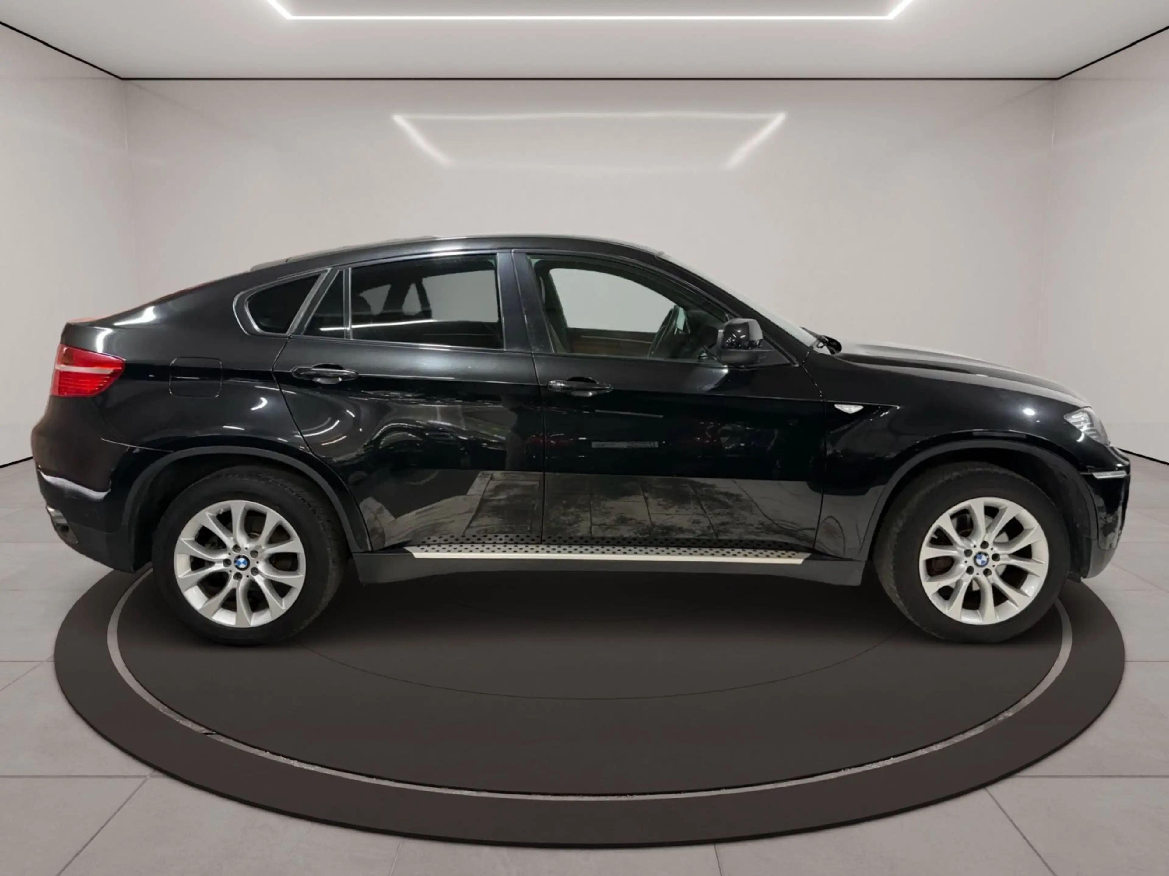 BMW X6 xDrive 30 d — photo 9