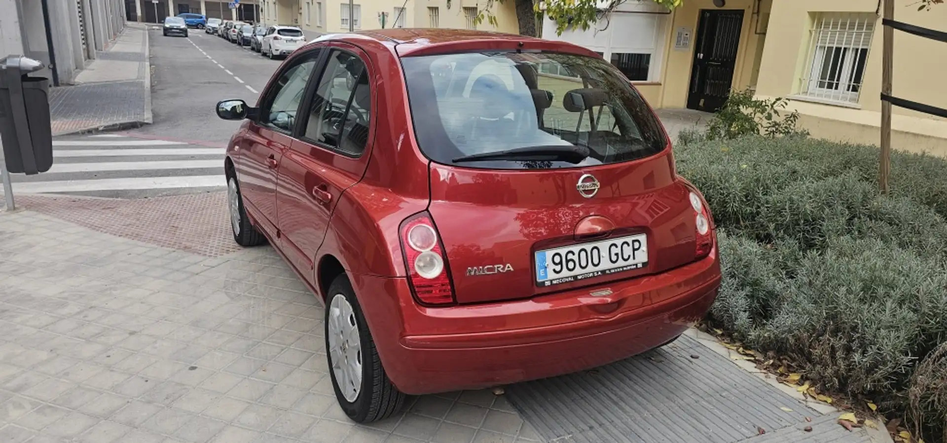 Nissan Micra 1.2 25 Aniversario Burdeos - 1