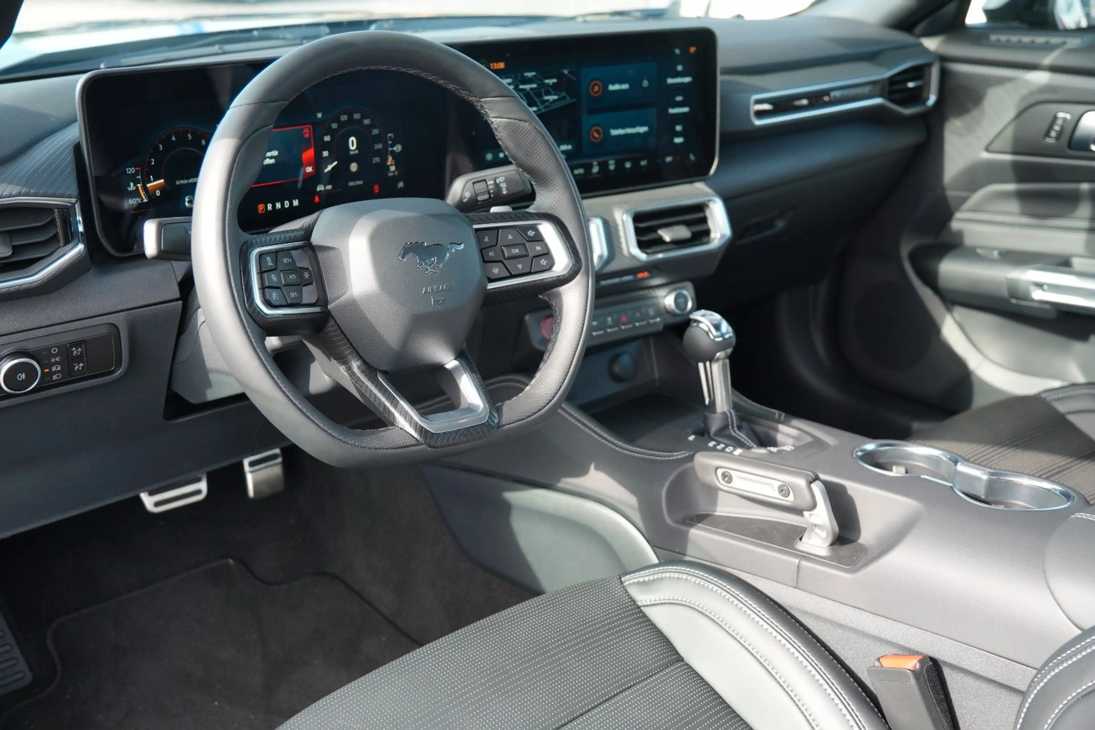 Ford Mustang Fastback 5.0 Ti-VCT V8 GT Bronze-Styling — photo 12