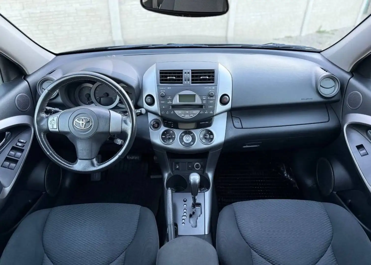 Toyota RAV 4 RAV4 2,0 VVT-i 4WD Automatik Grau - 1