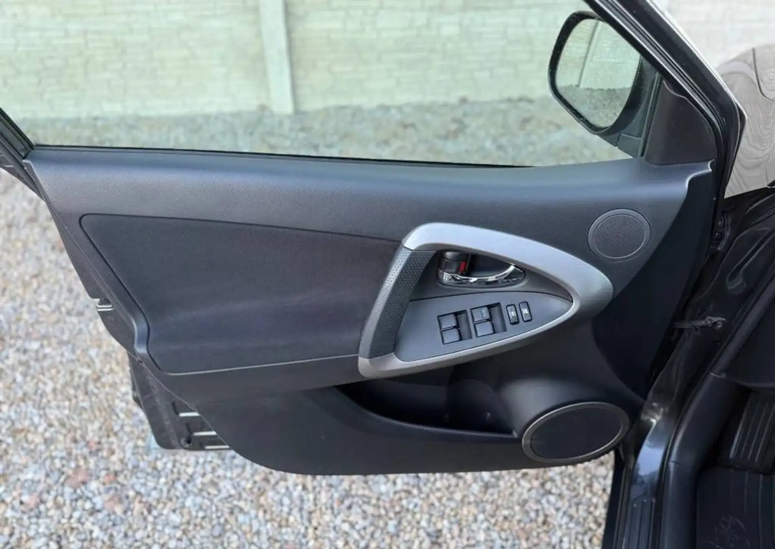 Toyota RAV 4 RAV4 2,0 VVT-i 4WD Automatik Grau - 2