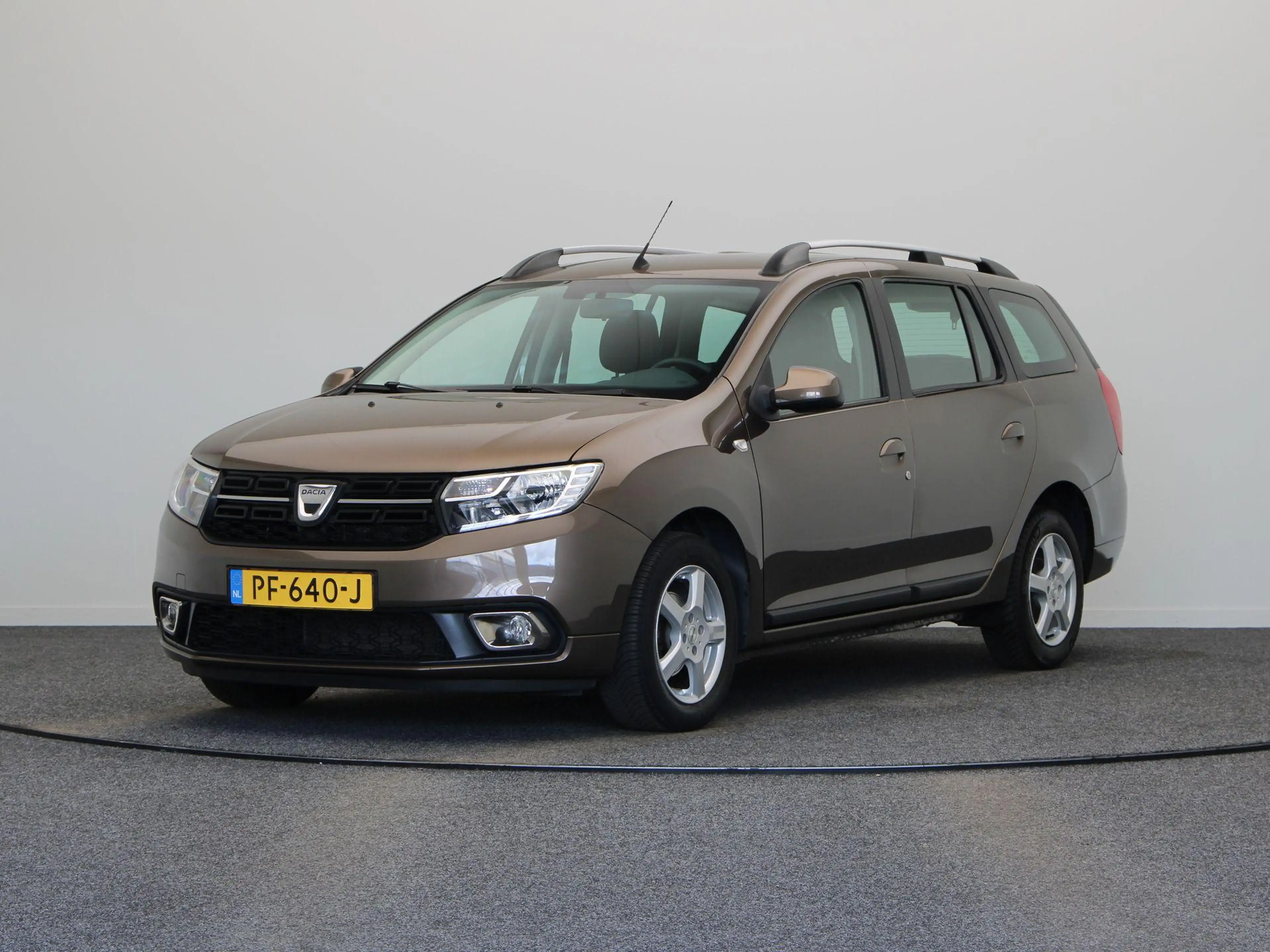 Dacia Logan MCV 90pk TCe Laureate | 100% Dealer onderhouden! | — photo 10