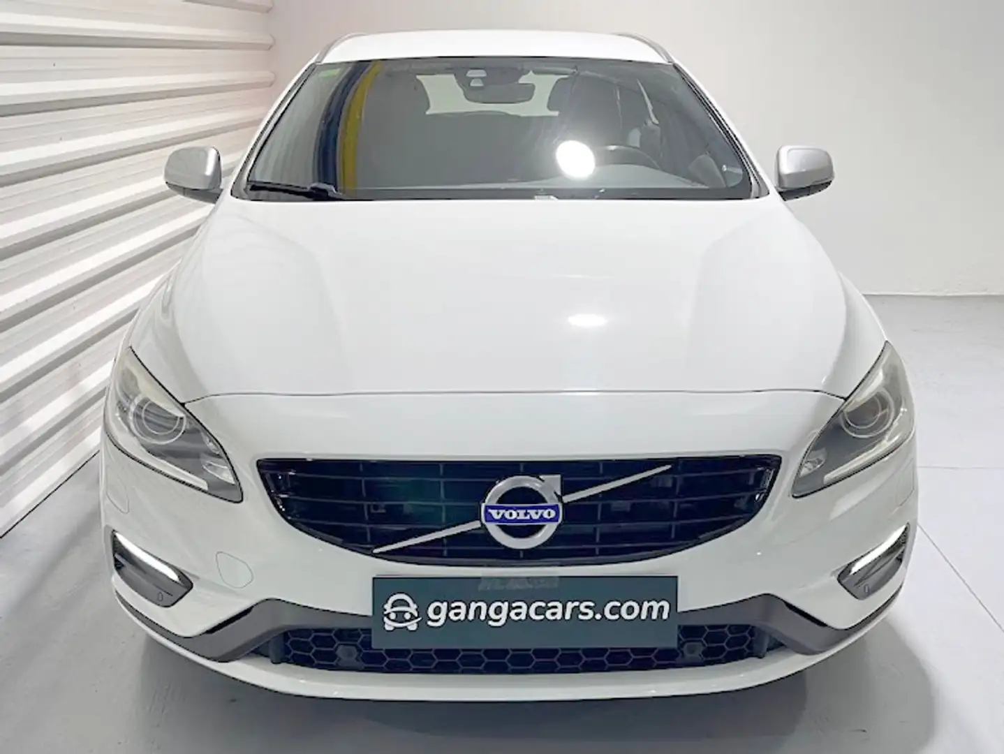 Volvo V60 D3 Kinetic 150 Blanco - 2