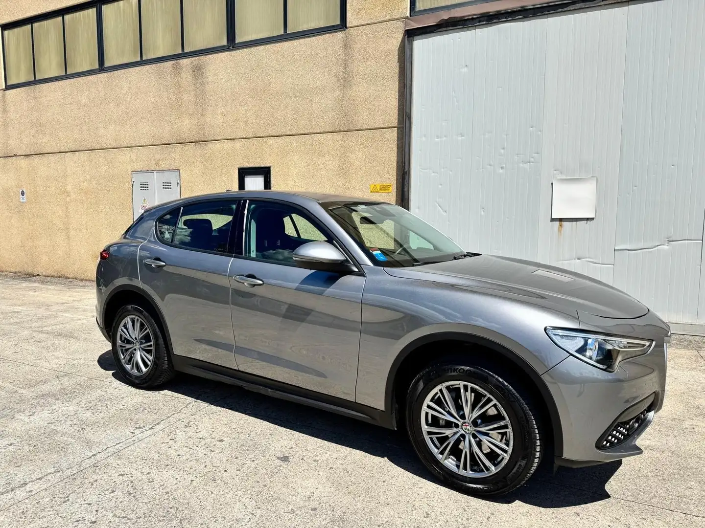 Alfa Romeo Stelvio Grigio - 1