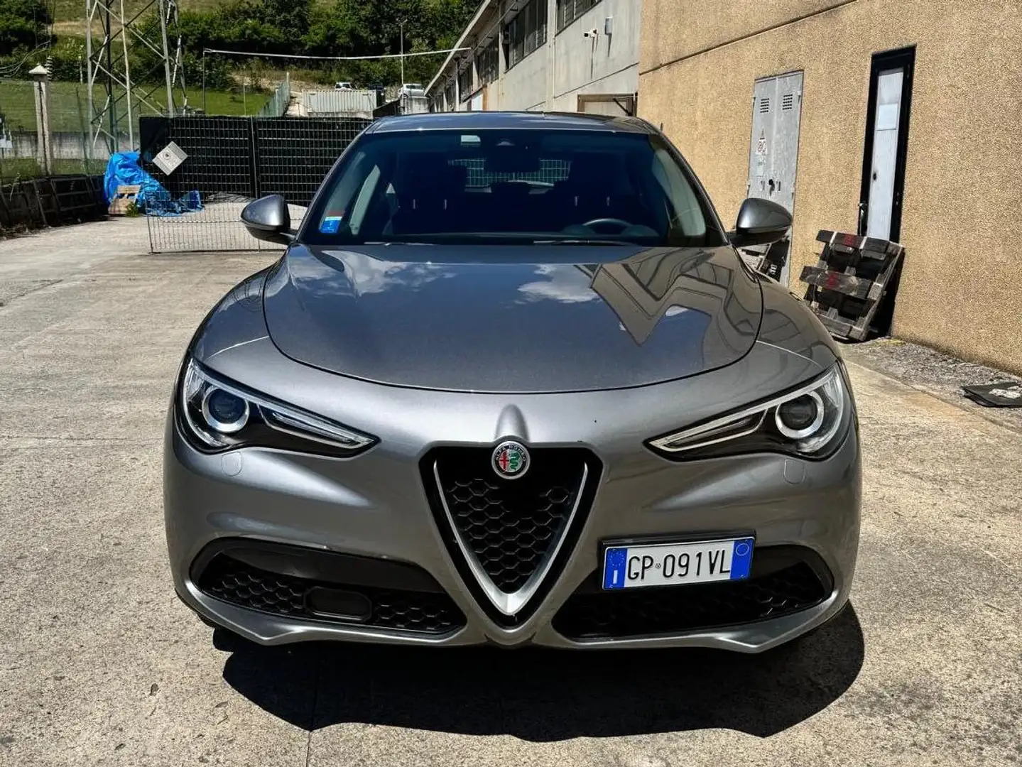 Alfa Romeo Stelvio Grigio - 2