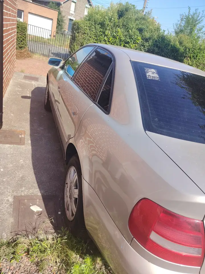 Audi A4 1.9 TDI - 110, foto 3
