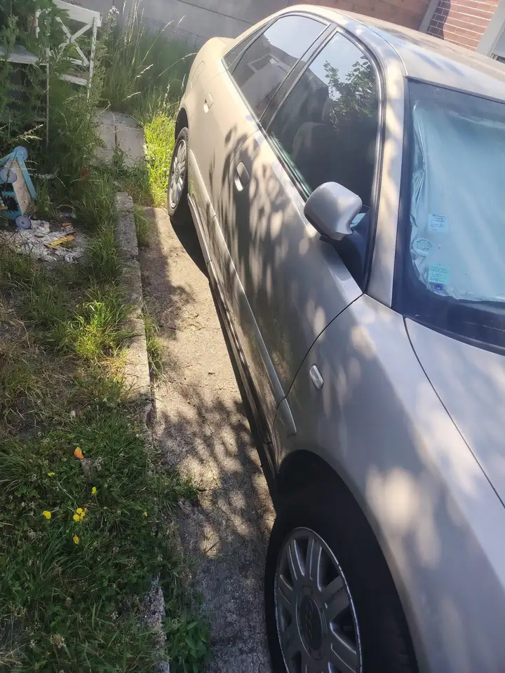 Audi A4 1.9 TDI - 110, foto 2