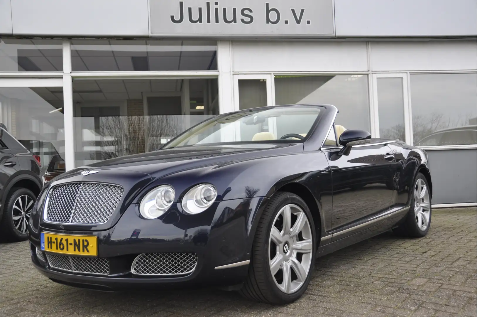 Bentley Continental GTC 6.0 W12 Blauw - 1