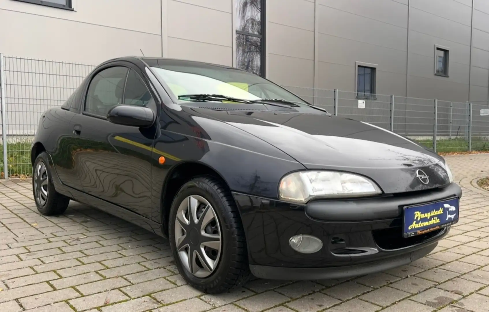 Opel Tigra Tigra 1.4i 16V Sports/1Hand/Geb.1961/Klassiker/ Schwarz - 1