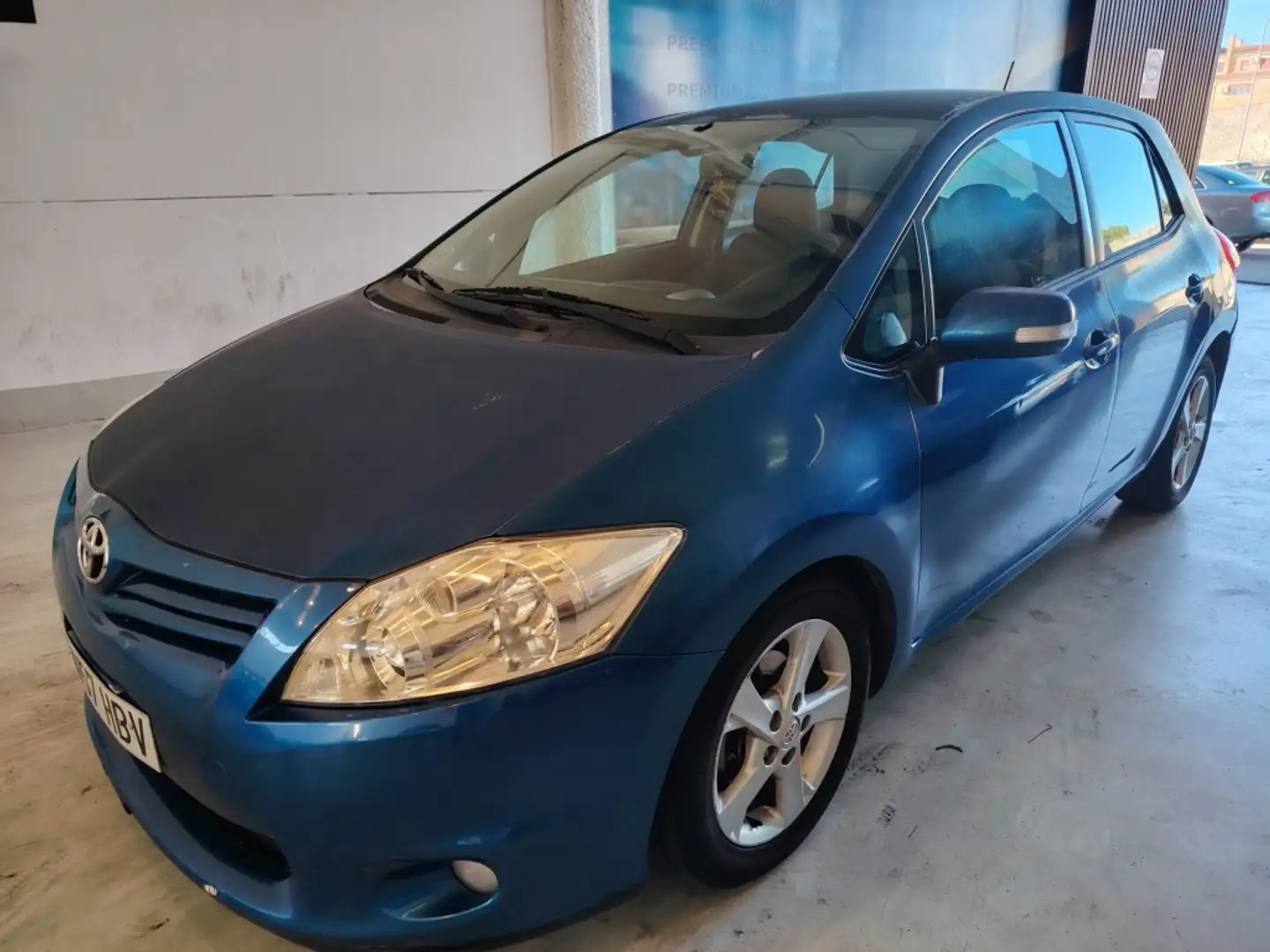 Toyota Auris 1.4D-4D Active Bleu - 1