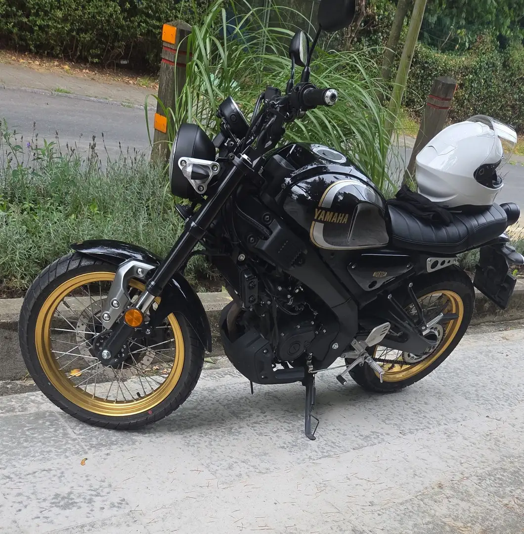 Yamaha XSR 125 Legacy Noir - 1
