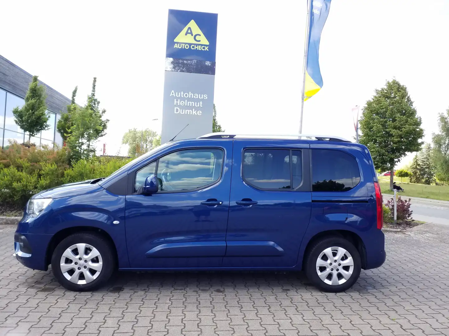 Opel Combo Innovation Blau - 1