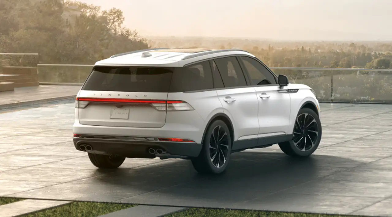 Lincoln Aviator снимка Lincoln Aviator