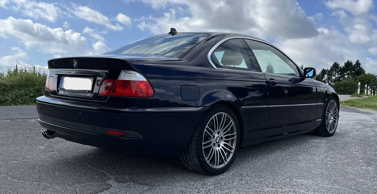 BMW 3 Series 330 2005