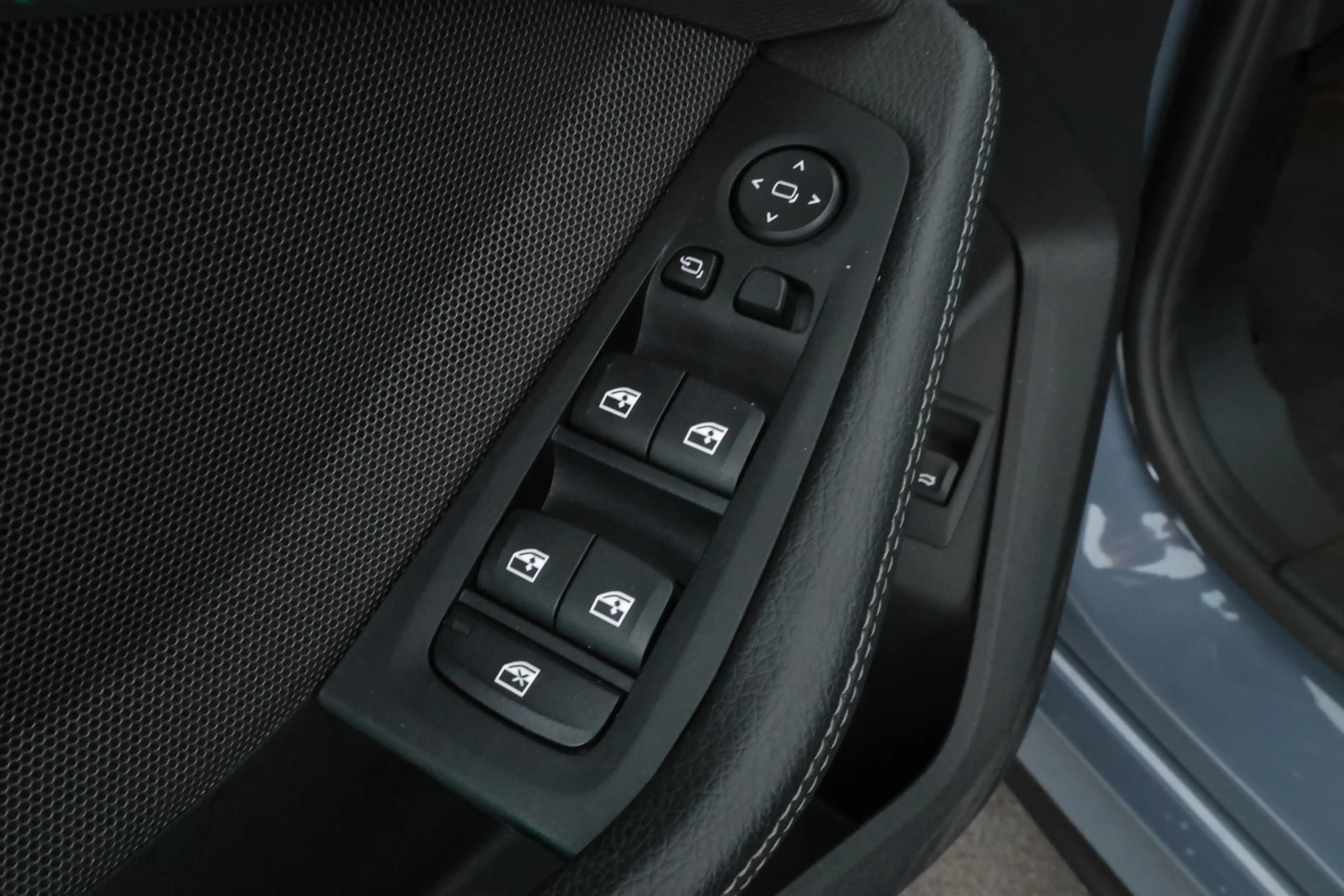 BMW 135 1-serie M135i xDrive High Executive Edition Head U — photo 16