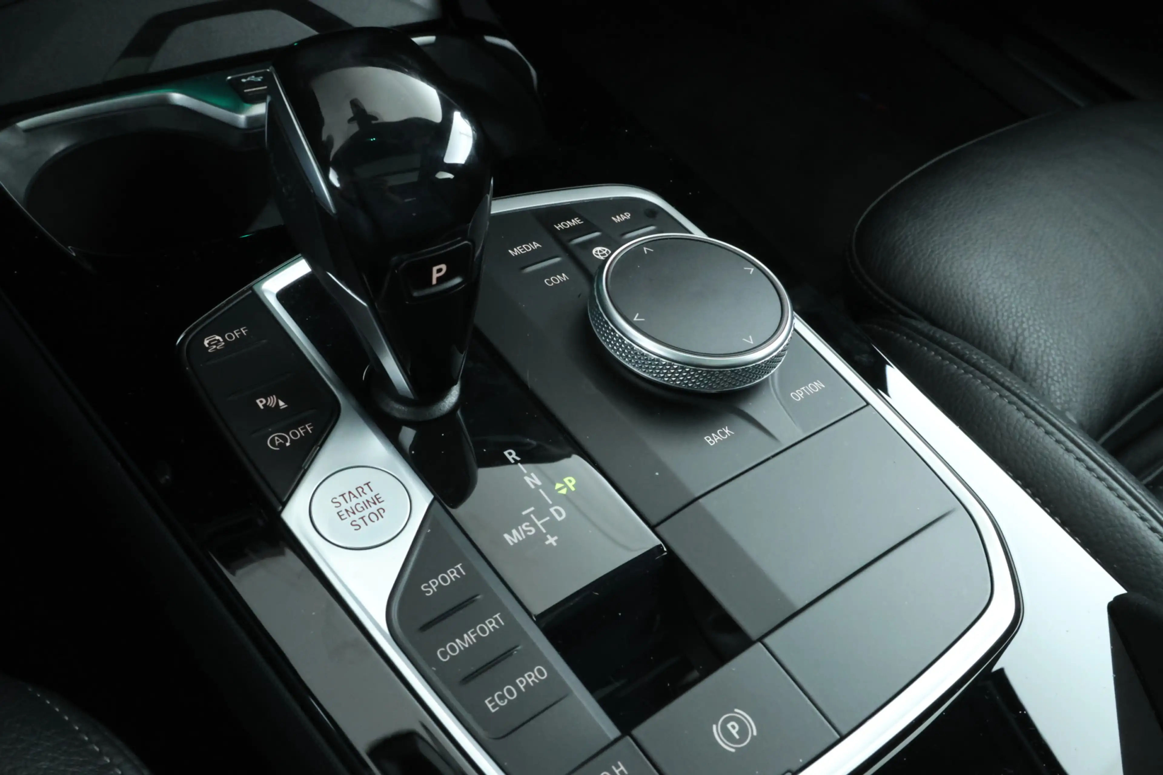 BMW 135 1-serie M135i xDrive High Executive Edition Head U — photo 37