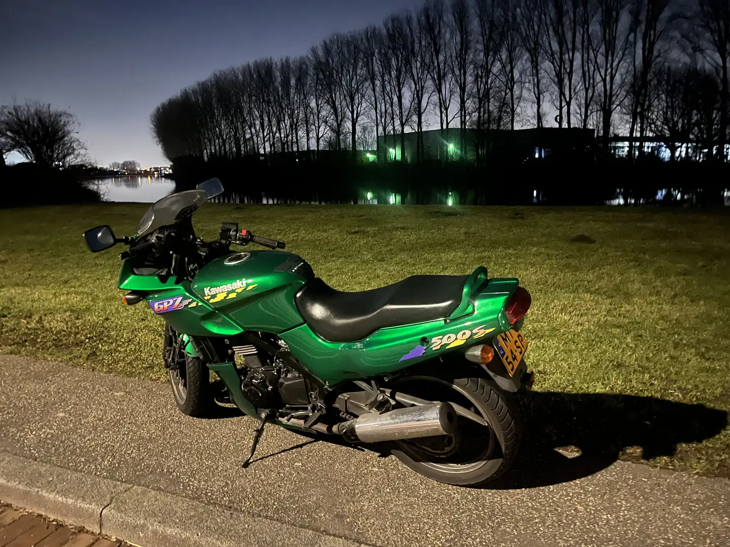 Kawasaki GPZ 500 S - 2