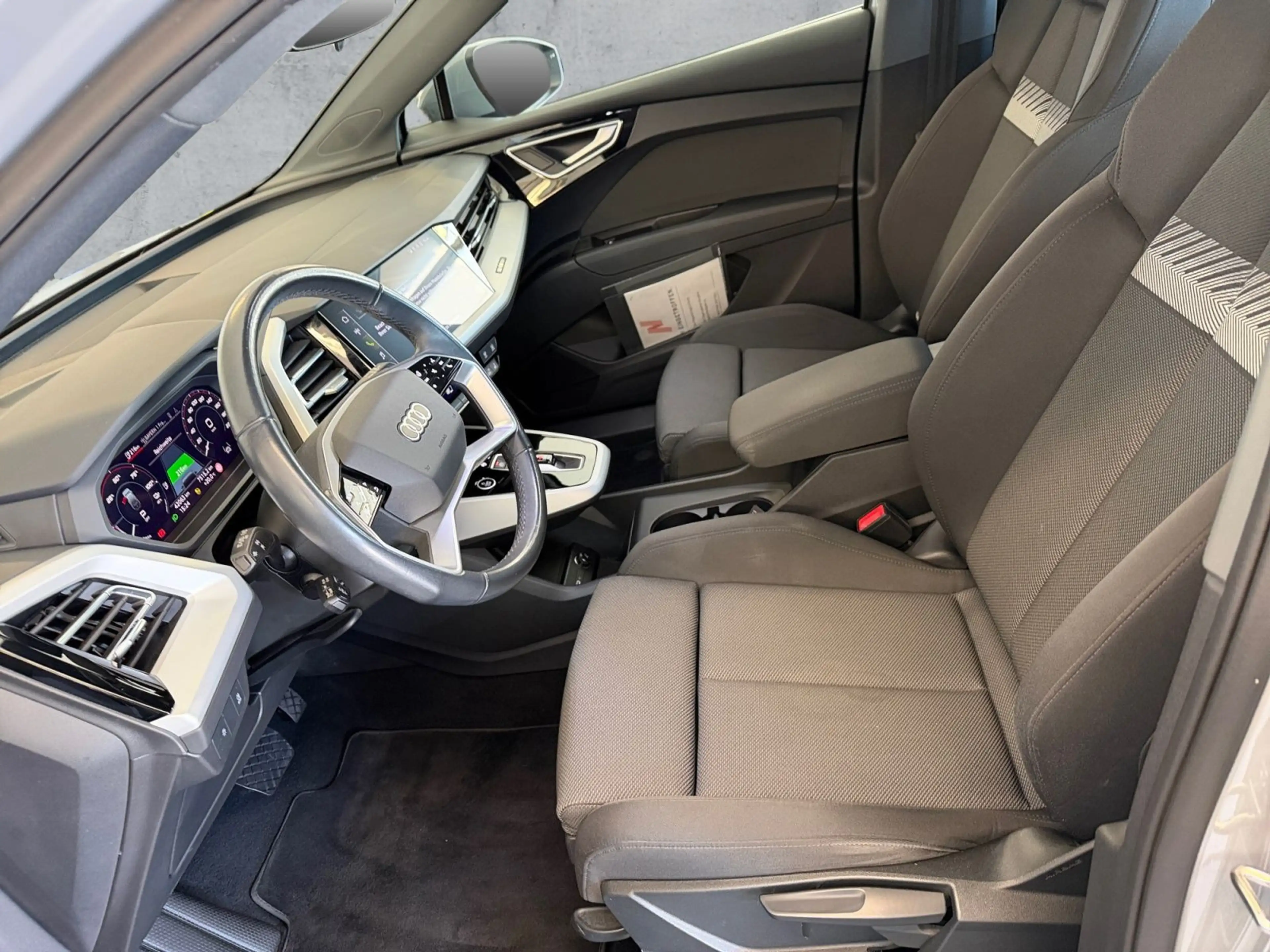Audi Q4 e-tron 40 LED+NAVI+RFK+ACC+SHZ+19"LM — photo 12