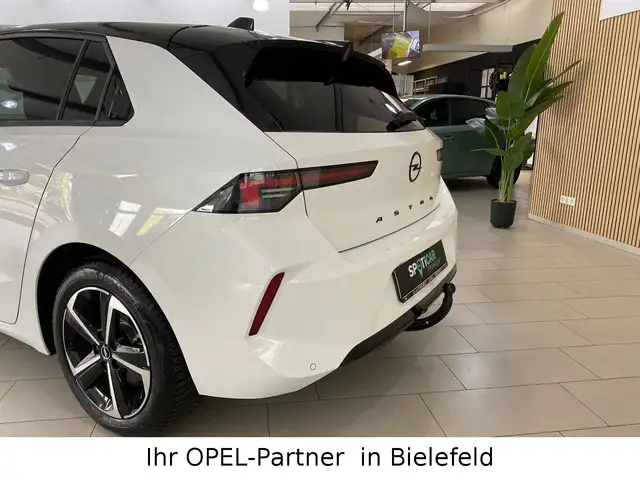 Opel Astra view 7