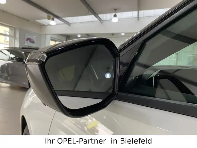 Opel Astra view 11