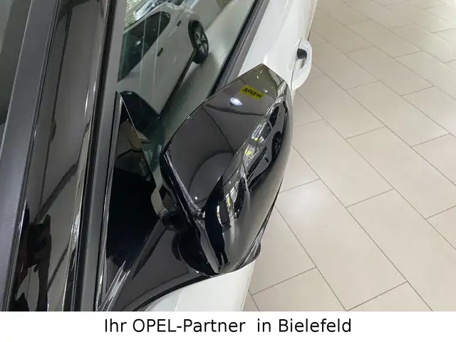 Opel Astra view 10