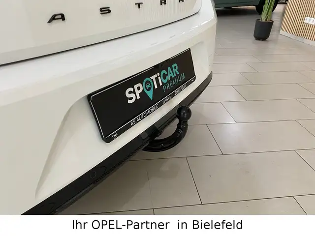 Opel Astra view 8