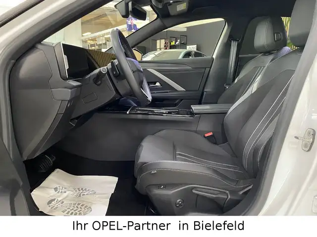 Opel Astra view 14