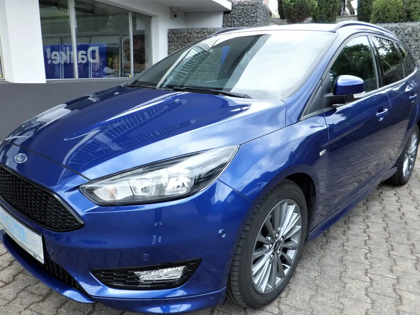 Ford Focus ST-Line Navi, LMF 17, PPS, Winterpaket Blau - 1