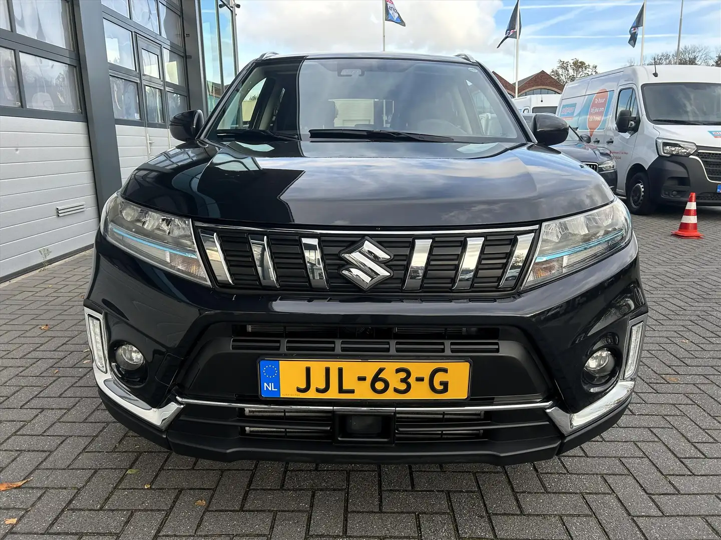 Suzuki Vitara 1.4 Smart Hybrid Select, Carplay, Camera, Stoelver Schwarz - 2