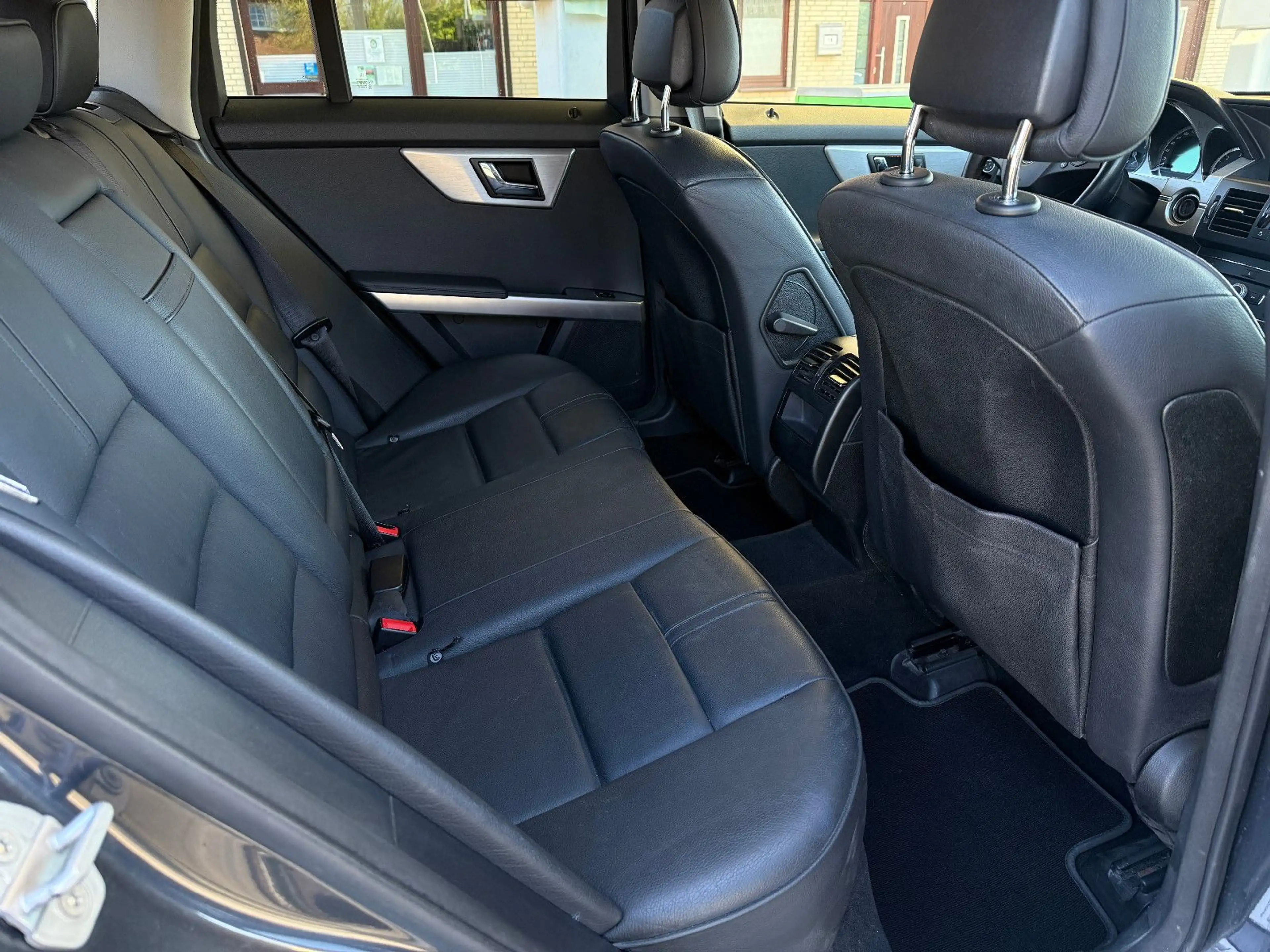 Mercedes-Benz GLK 350 — photo 14