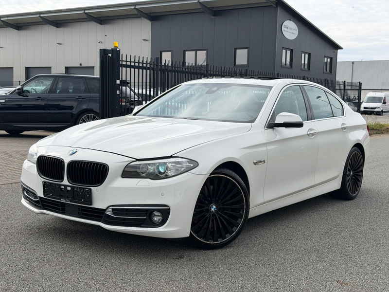 BMW 530 d Limousine Luxury Dach Leder HuD H&K Voll