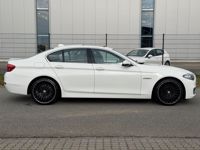 BMW 530 d Limousine Luxury Dach Leder HuD H&K Voll — photo 6