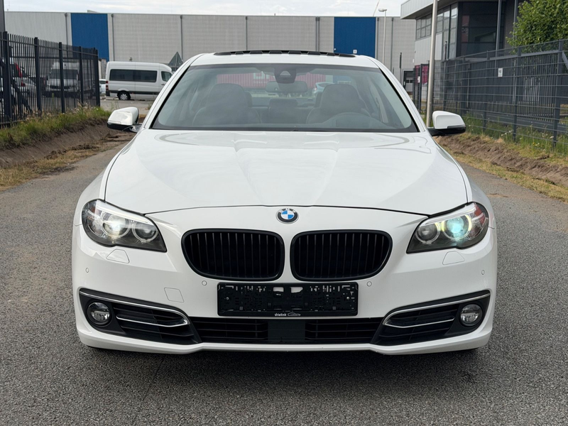 BMW 530 d Limousine Luxury Dach Leder HuD H&K Voll — photo 4