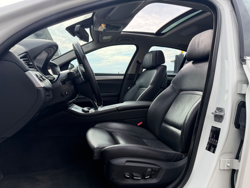 BMW 530 d Limousine Luxury Dach Leder HuD H&K Voll — photo 14