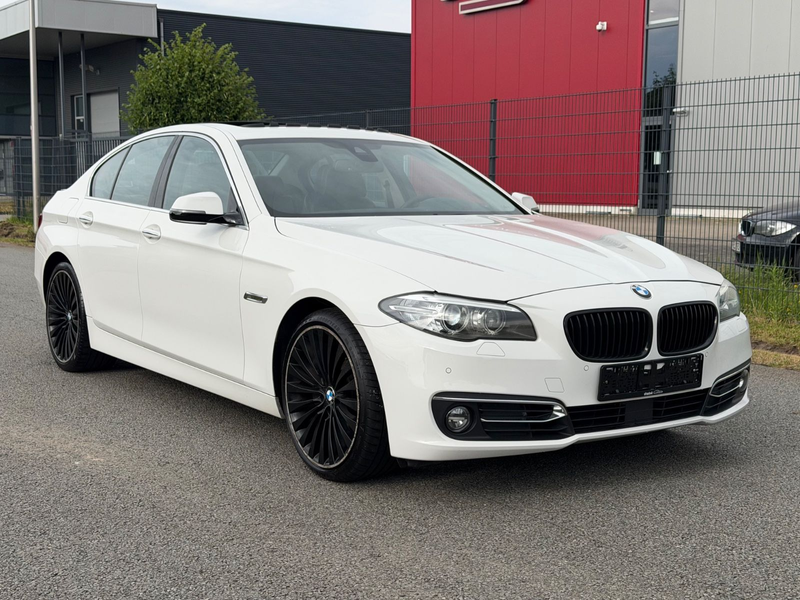 BMW 530 d Limousine Luxury Dach Leder HuD H&K Voll — photo 5