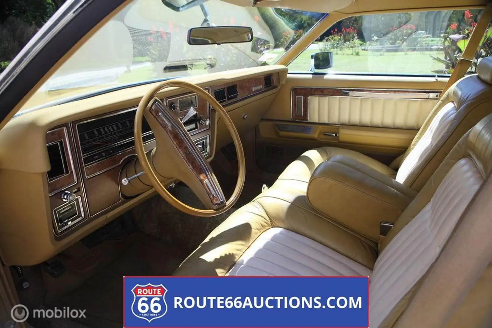 Mercury Marquis Grand 2-Door Coupe | 1977 | Route 66 Auctions Schwarz - 2
